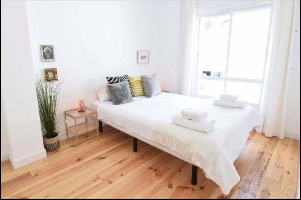 Beautiful Apartment Malaga Center Экстерьер фото
